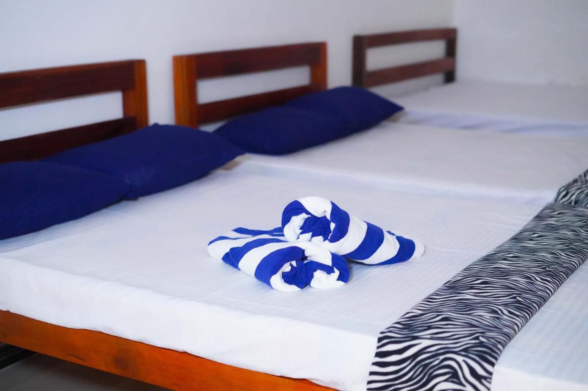 Ceylon Happy Laugh - Ella Hostel Exterior photo