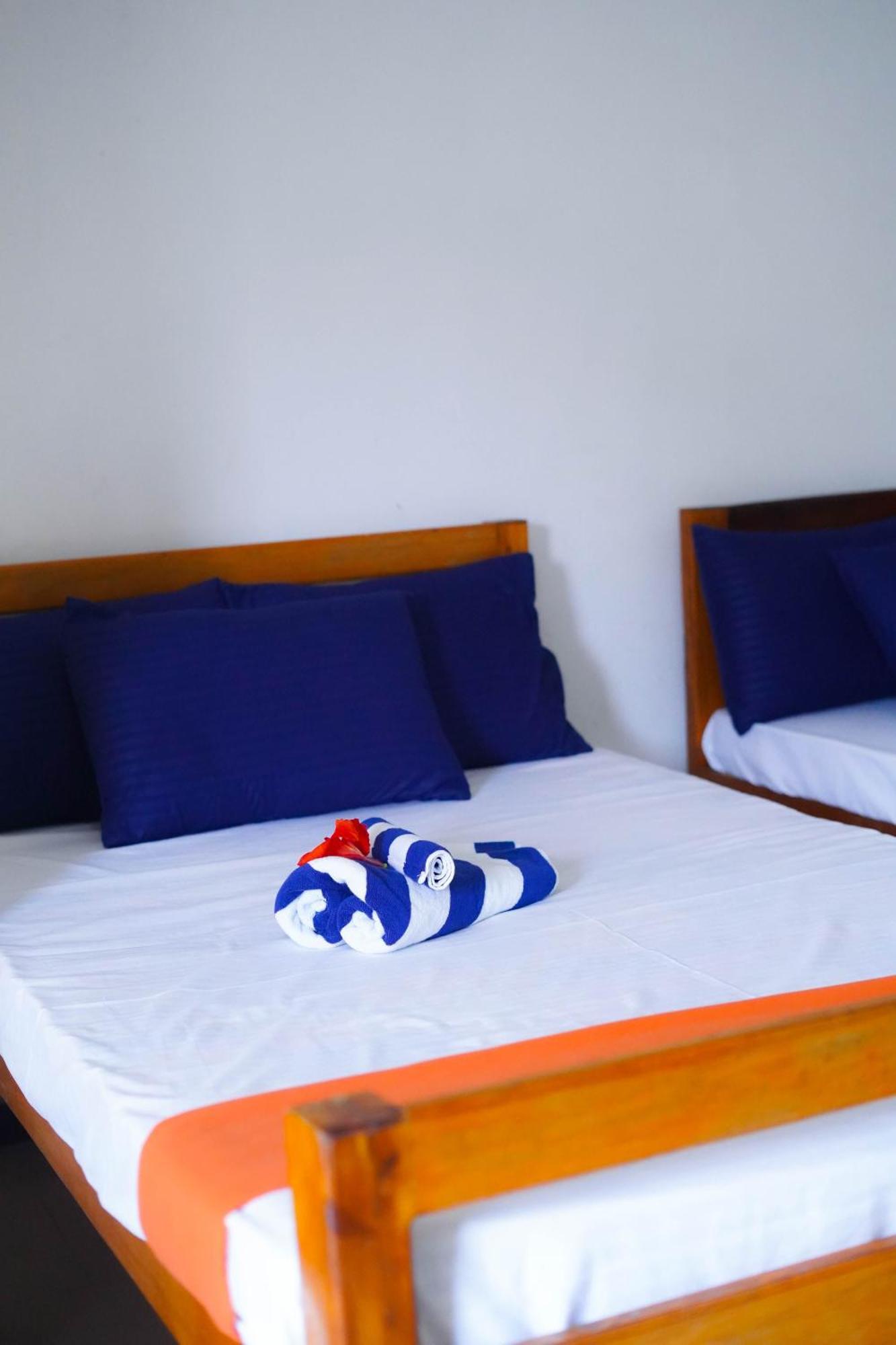 Ceylon Happy Laugh - Ella Hostel Exterior photo