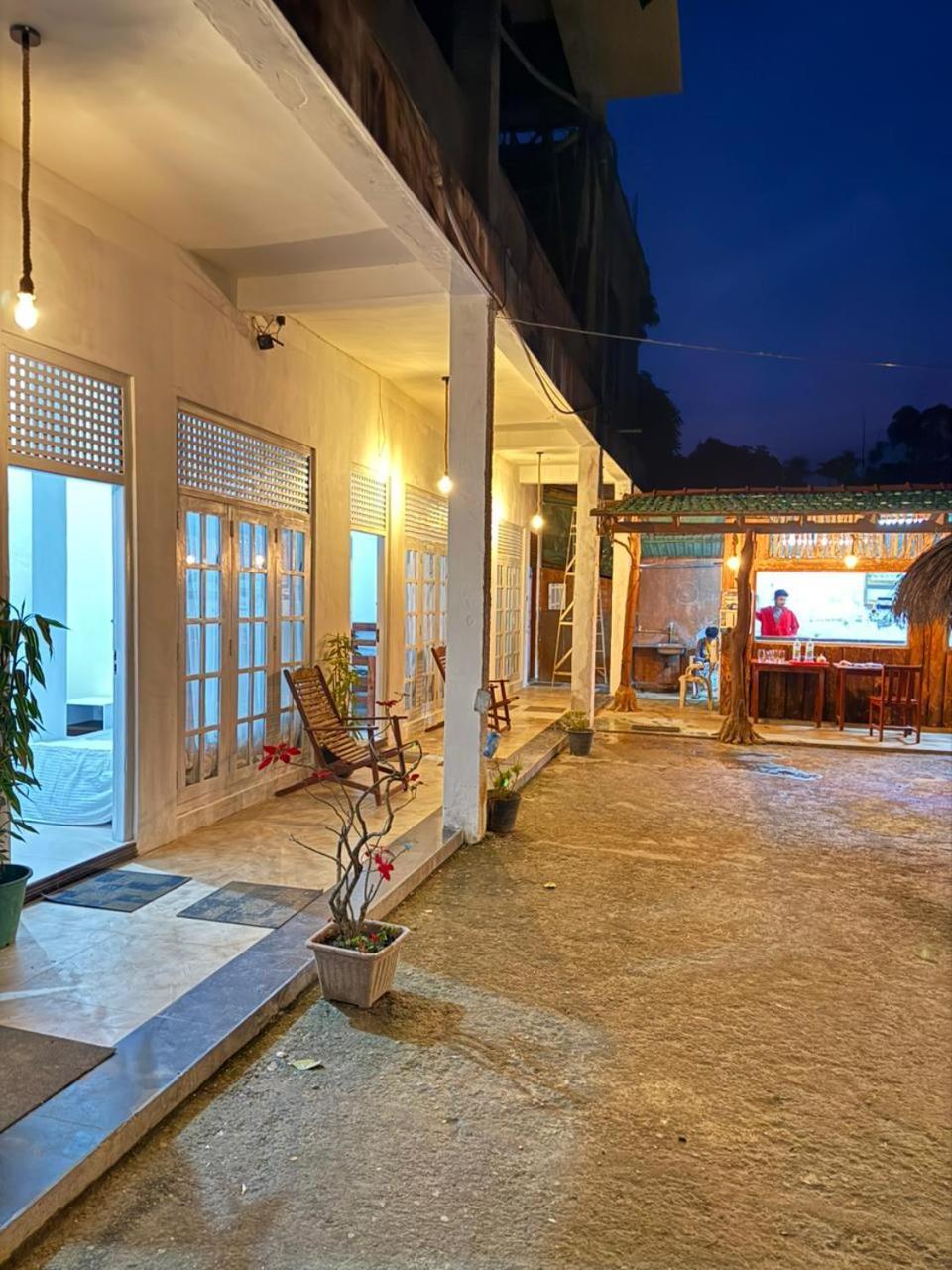 Ceylon Happy Laugh - Ella Hostel Exterior photo